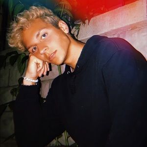 Meet your Posher, Hunter